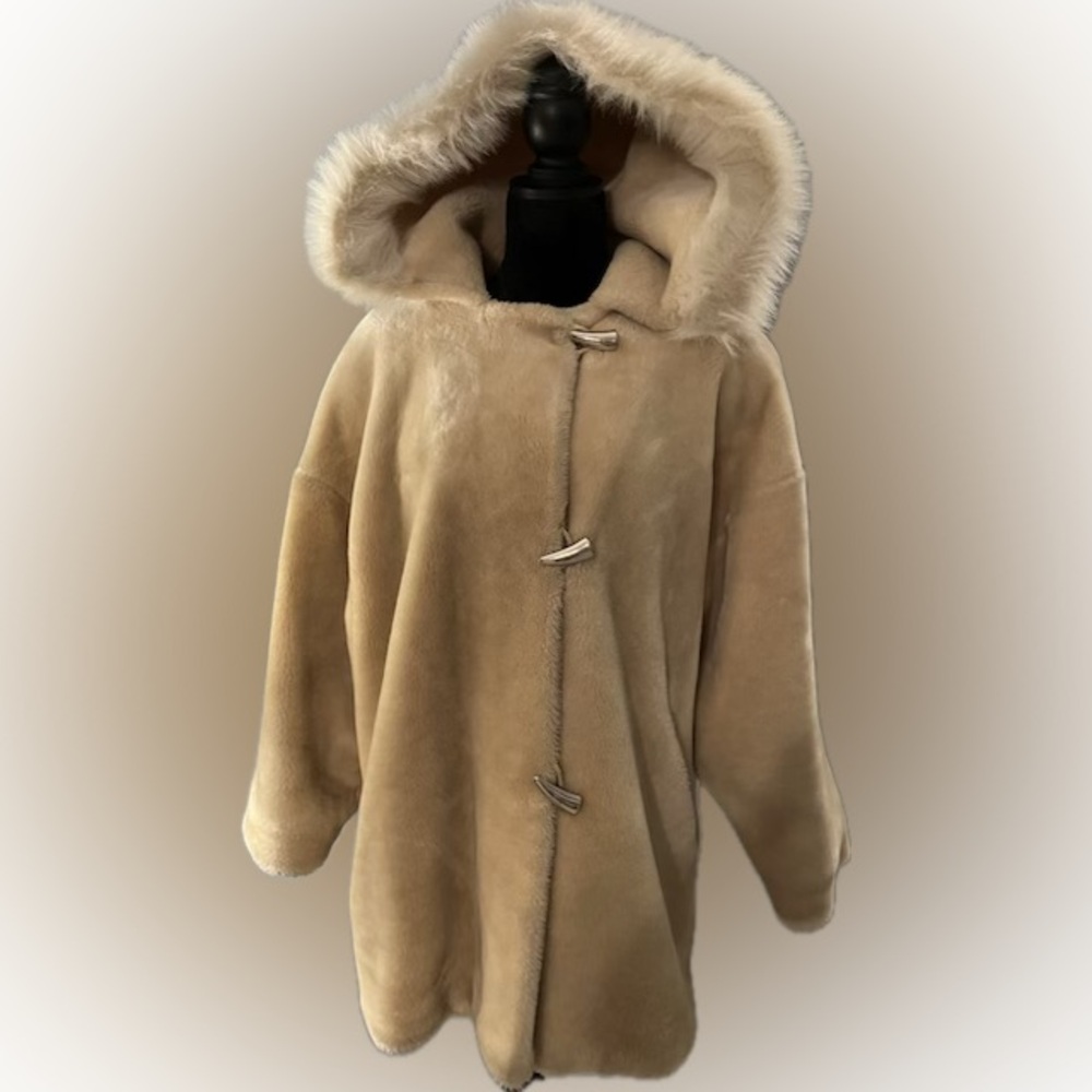Vintage MONTEREY FASHIONS Oversized Hooded Tan Beige Faux Fur Teddy Coat